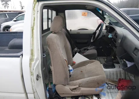 1991 Toyota Pickup 1/2 Ton Short Wheelbase из США, поврежденный, VIN JT4RN81AXM0069959